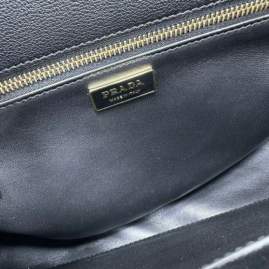 Picture of Prada Handbags _SKUfw204492995fw